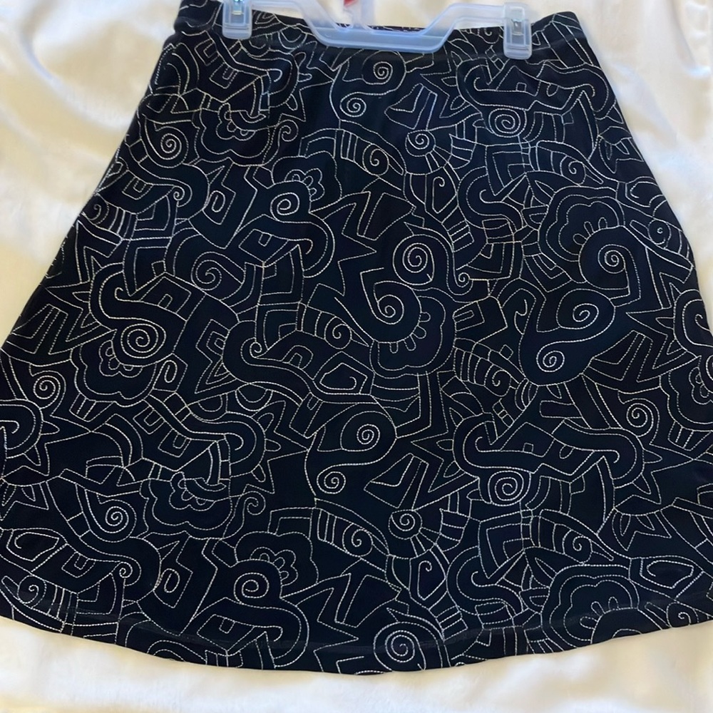 Chicos Travelers Aline Skirt Black with tan stitched detail Chico 2 (12-14)